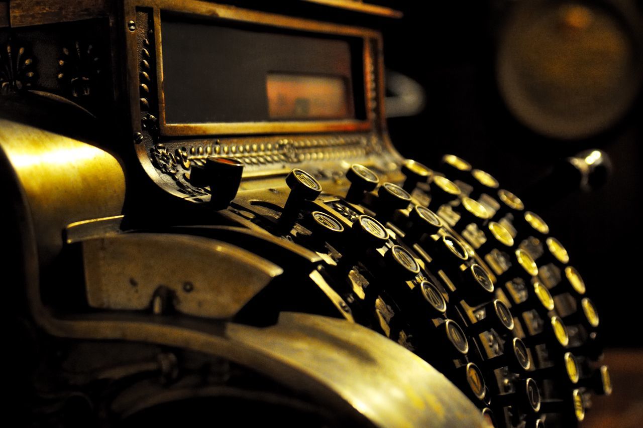 typewriter, technology, indoors, close-up, no people, old-fashioned, alphabet, keyboard, day