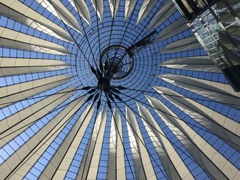 Circles and lines at the sony center, berlin