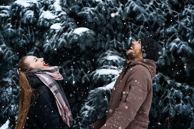 Winter date ideas to cozy up. cheap first-date ideas for winter love dating outdoors. cold season