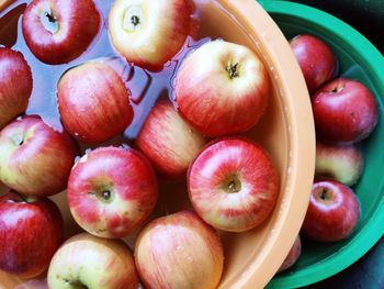 Full frame shot of apples