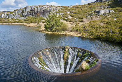 Landscape in lake lagoa comprida lagoon in serra da estrela, portugal