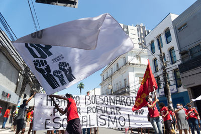 Protesters protest against the government of president jair bolsonaro in the city of salvador.