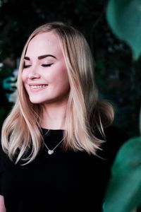 Portrait of beautiful woman smiling