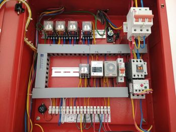 Close-up wiring of pump controller