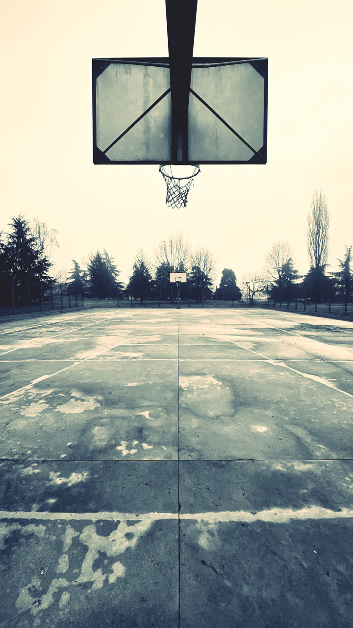 Basketball - Sport Basketball Hoop Sport Court Nature Sky No People Day Tree Absence Relaxation Plant Outdoors Leisure Games Clear Sky Copy Space Leisure Activity Empty Architecture Basketball - Ball