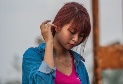 Portrait of a smiling young woman