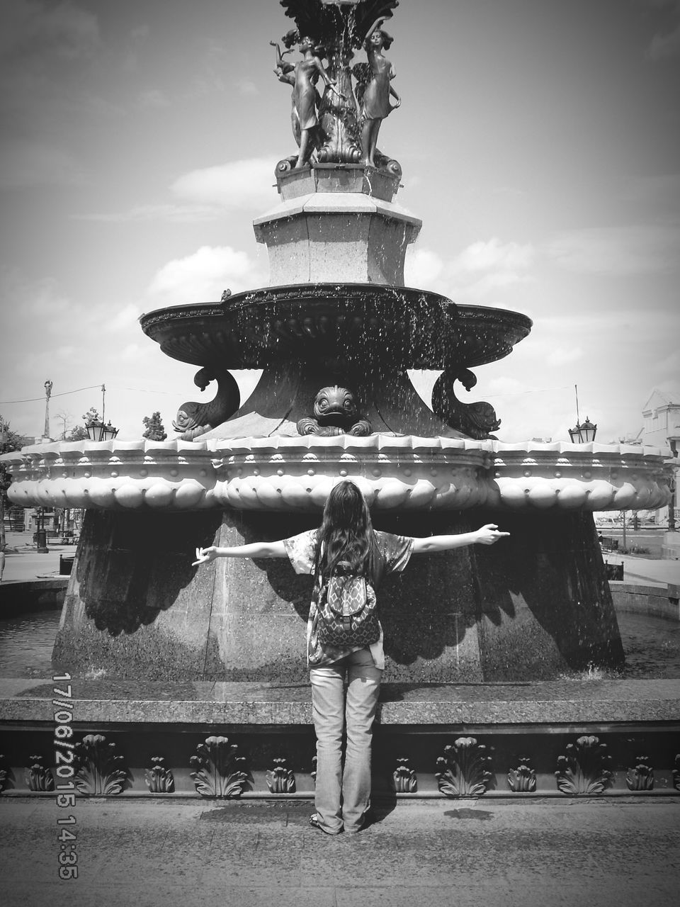 statue, sculpture, human representation, art and craft, art, sky, creativity, fountain, water, built structure, architecture, animal representation, cloud - sky, building exterior, travel destinations, travel, outdoors, famous place