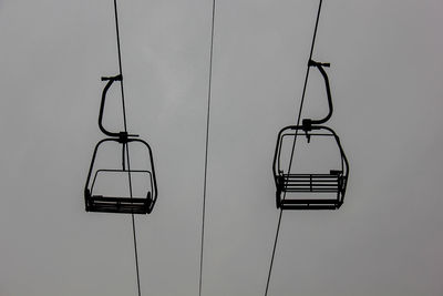 hanging