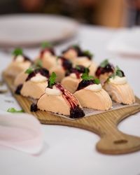 Close-up of fresh vegetables in plate on table