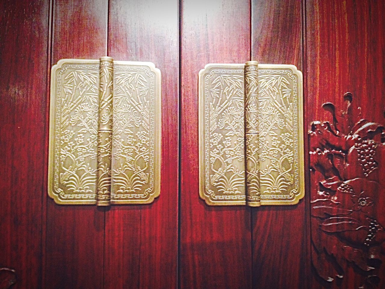 indoors, close-up, metal, wood - material, still life, full frame, door, old, red, backgrounds, wooden, closed, metallic, old-fashioned, no people, simplicity, pattern, textured, design, protection