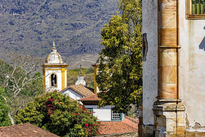 Facade and towers of a baroque church in the historic city of ouro preto in minas gerais, brazil