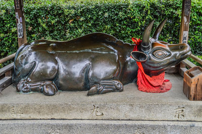 View of a horse statue against plants