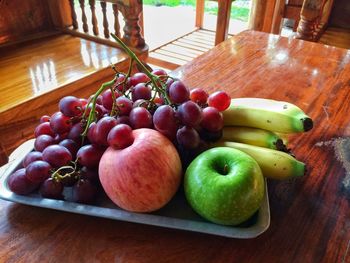 Close-up of apples on table