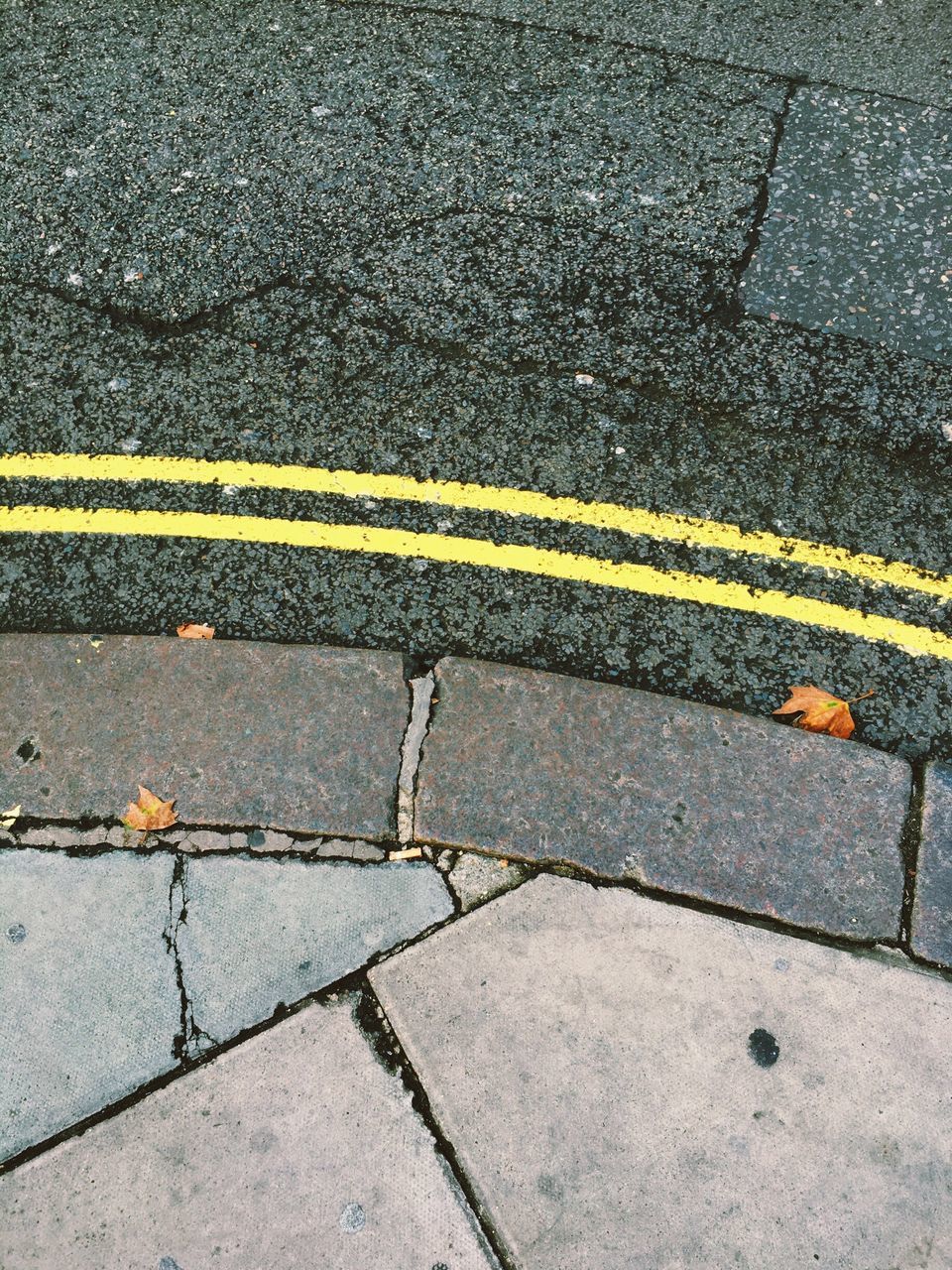 road marking, transportation, high angle view, street, road, asphalt, yellow, textured, day, outdoors, no people, full frame, road markings