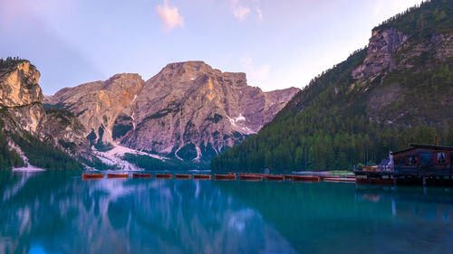 Panoramic view of lake and mountains against sky