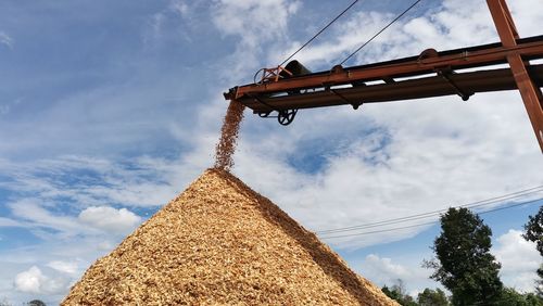 Wood crushing machinery for making fuel