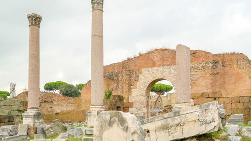 Old ruin building against sky