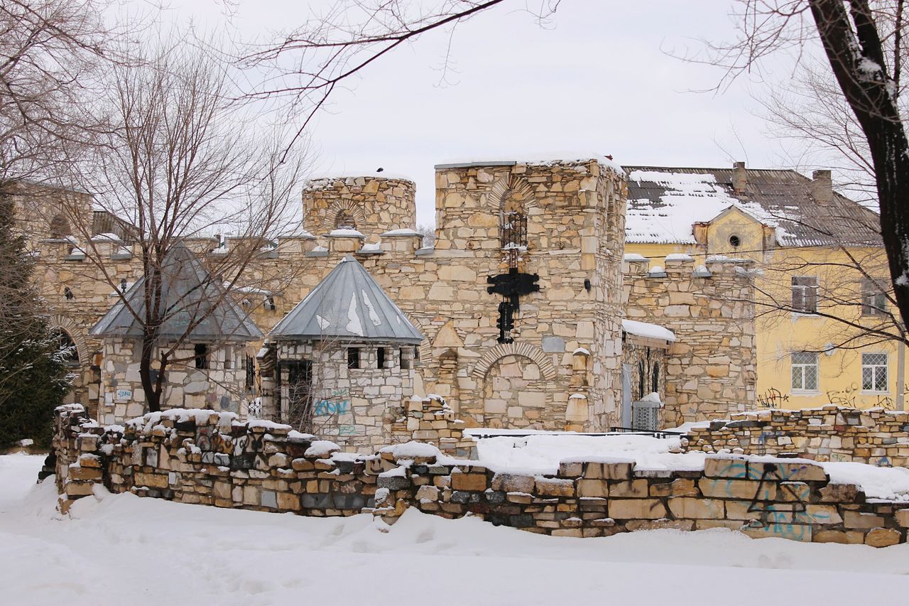 building exterior, architecture, built structure, winter, snow, cold temperature, bare tree, house, residential structure, residential building, old, clear sky, day, season, window, tree, outdoors, abandoned, sky, building