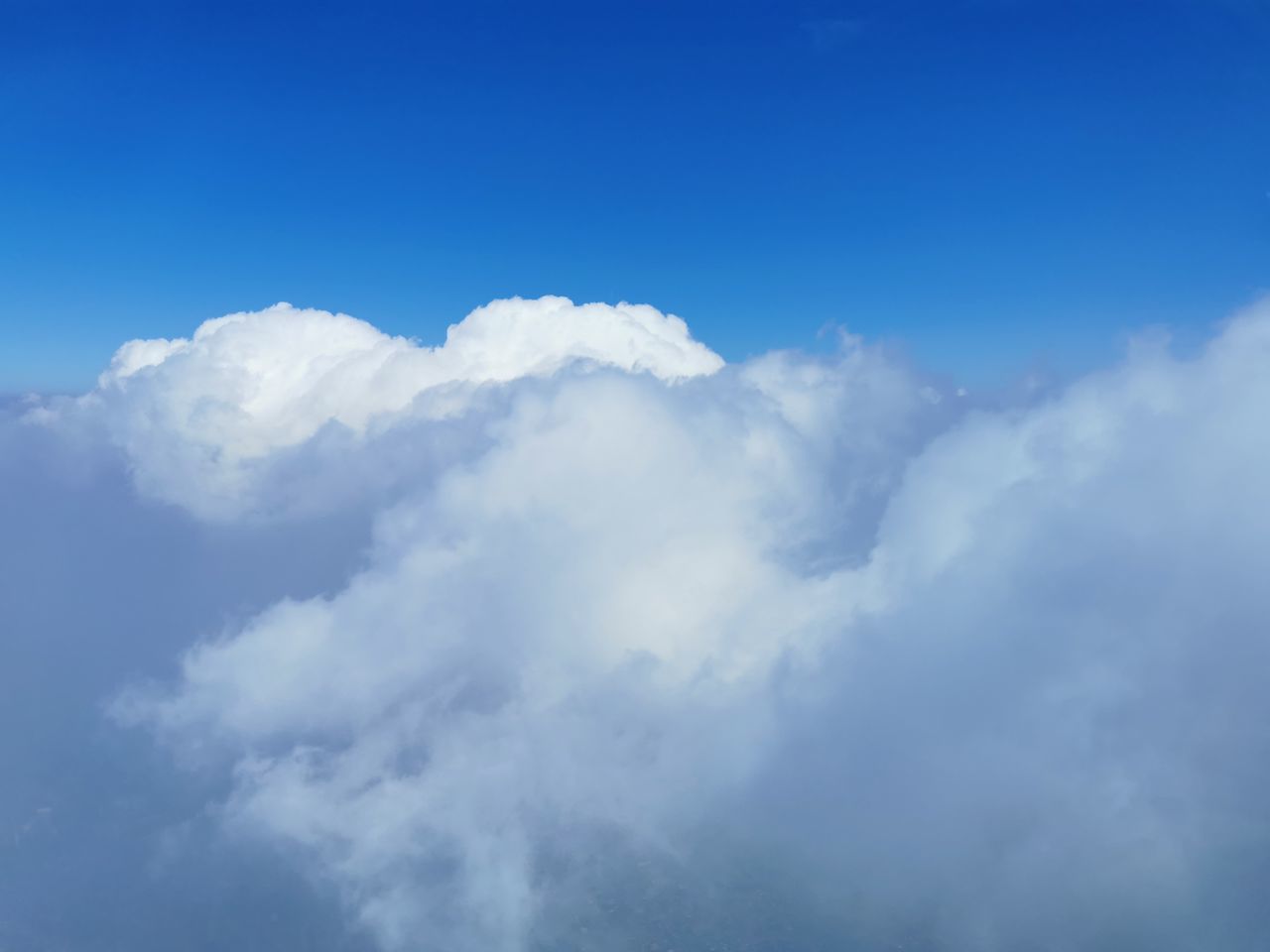 LOW ANGLE VIEW OF CLOUDY SKY