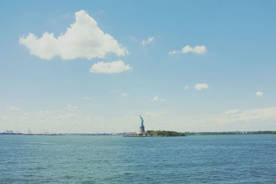 Scenic view of statue of liberty