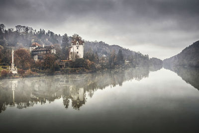 A mystical, foggy day at the river inn