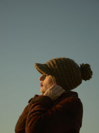 Beautiful young woman portrait, close up outdoor