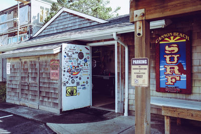Graffiti on wall of building