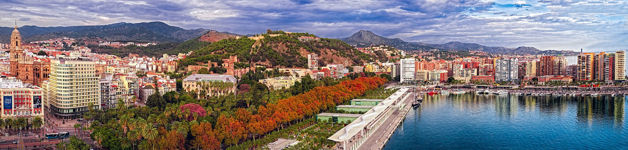 PANORAMIC SHOT OF CITY AGAINST SKY