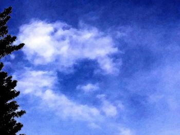 Low angle view of clouds in sky