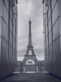 Tower of buildings in city