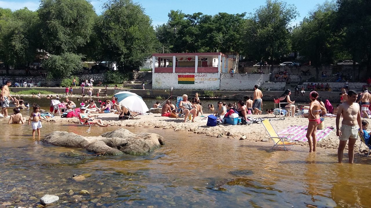 CROWD AT MUSIC FESTIVAL