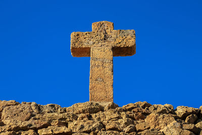 cross