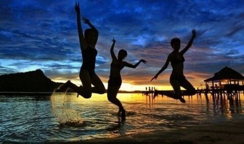 water, sky, lifestyles, cloud - sky, leisure activity, silhouette, sea, full length, men, standing, sunset, cloud, person, waterfront, enjoyment, reflection, arms raised, cloudy