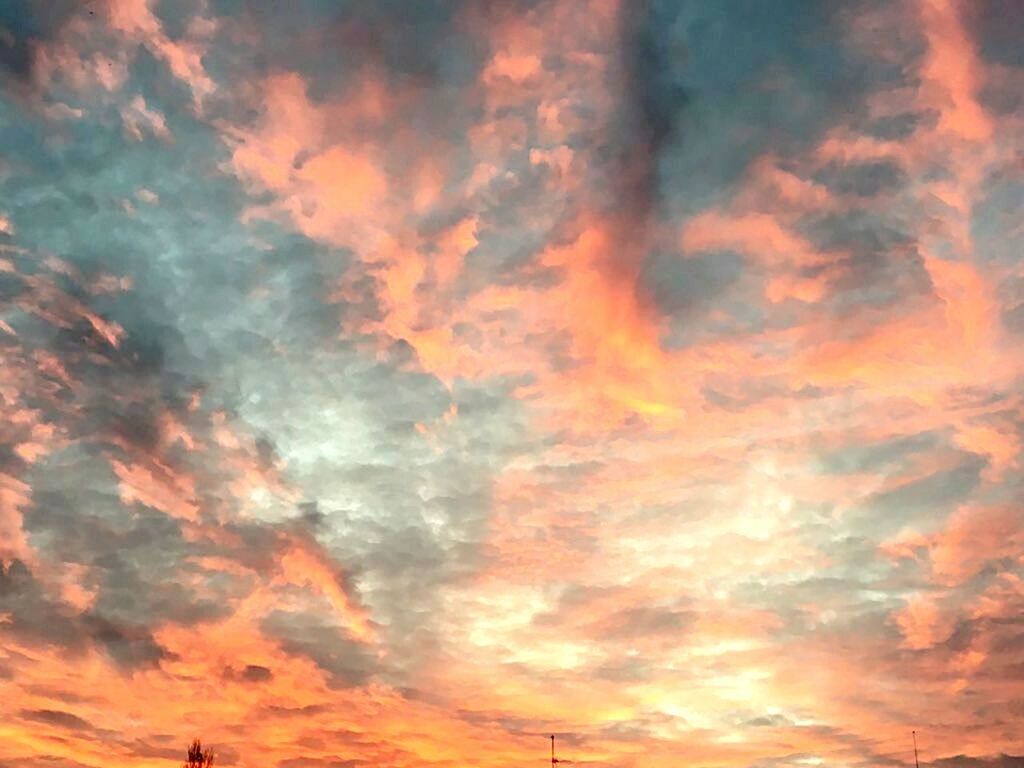 sky, cloud - sky, sunset, beauty in nature, nature, low angle view, dramatic sky, no people, scenics, tranquility, outdoors, cloudscape, backgrounds, day