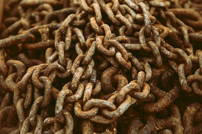 Full frame shot of rusty chain