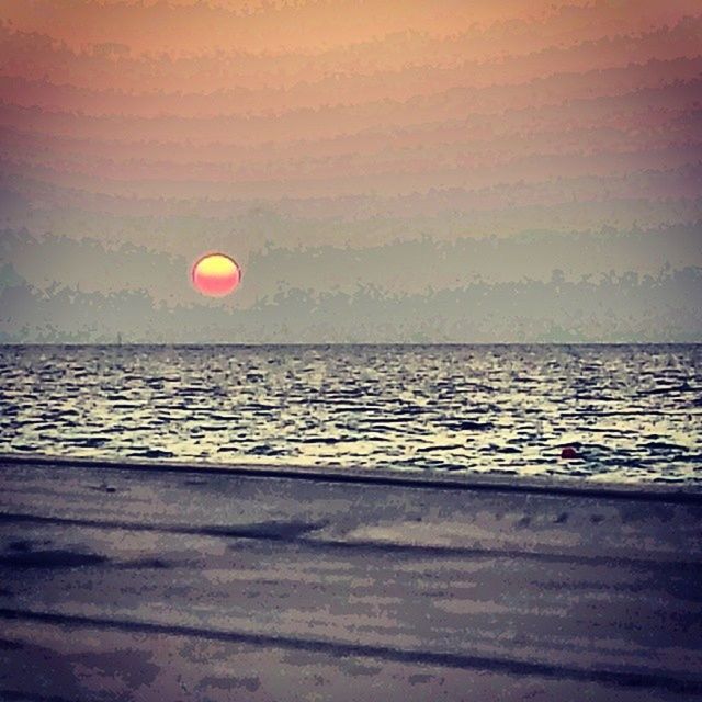 sunset, water, sea, horizon over water, scenics, tranquil scene, sun, beauty in nature, tranquility, sky, orange color, idyllic, beach, reflection, nature, shore, outdoors, rippled, sunlight, silhouette