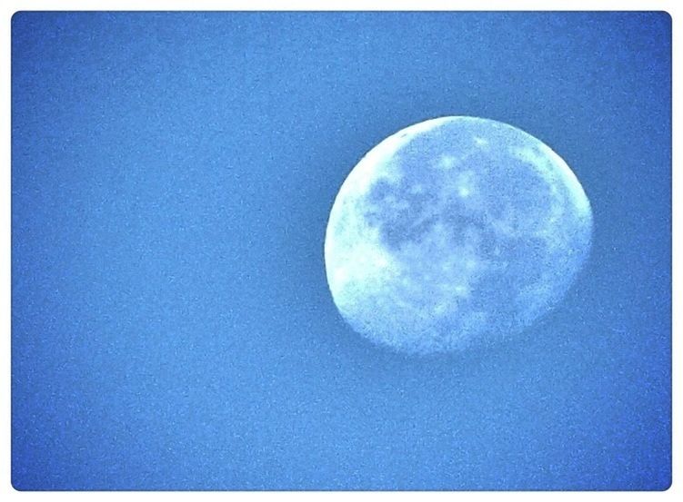 moon, astronomy, transfer print, full moon, planetary moon, circle, copy space, beauty in nature, sphere, moon surface, tranquility, tranquil scene, scenics, low angle view, clear sky, nature, discovery, auto post production filter, space exploration, night