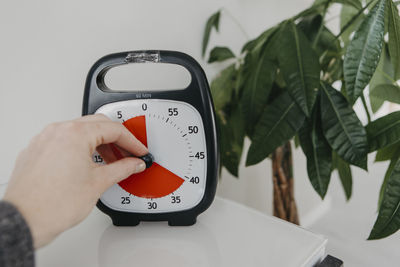 Hand setting alarm clock