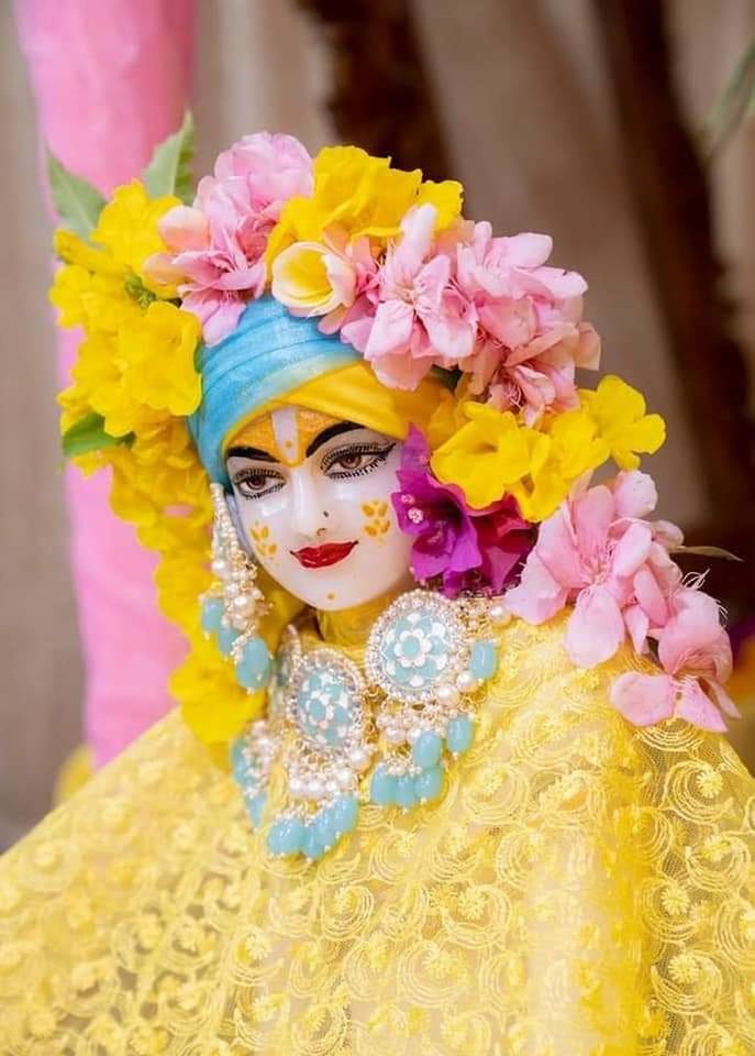 yellow, celebration, clothing, adult, one person, traditional clothing, flower, tradition, flowering plant, women, multi colored, arts culture and entertainment, portrait, young adult, plant, make-up, headwear, smiling, fashion, person, pink, event, costume, paint, carnival, outdoors, focus on foreground, nature, looking at camera, lifestyles, creativity