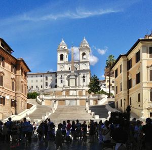 Group of people in piazza di spagna in rome