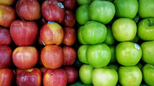 Full frame shot of apples