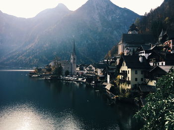 Houses in a town with mountain range in the background