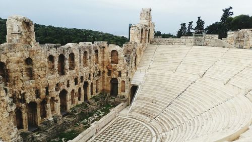 Theater of herodes atticus against sky