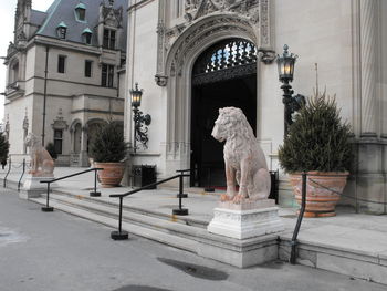 Statue of historic building