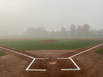 Foggy start to little league game