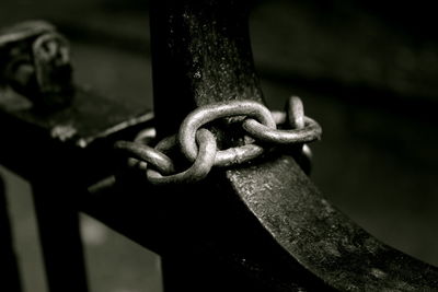 Close-up of rusty chain