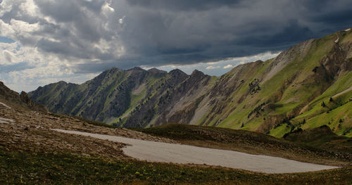 Rocky mountain pass photo