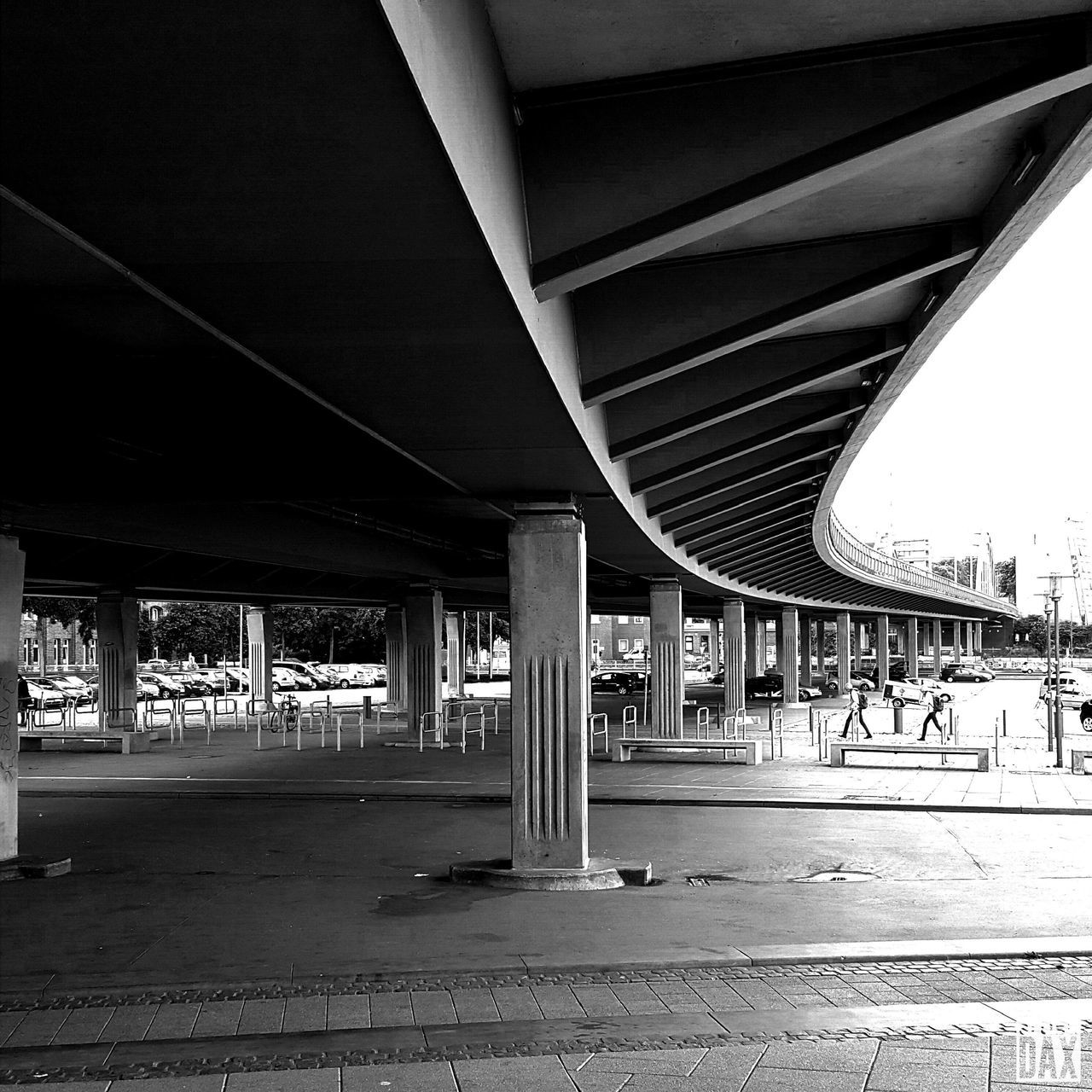 architecture, built structure, architectural column, column, empty, support, sky, the way forward, day, diminishing perspective, no people, engineering, city, long, outdoors, below, modern