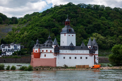 Panoramic view of the pfalzgrafenstein castle in the rhine near kaub in germany.