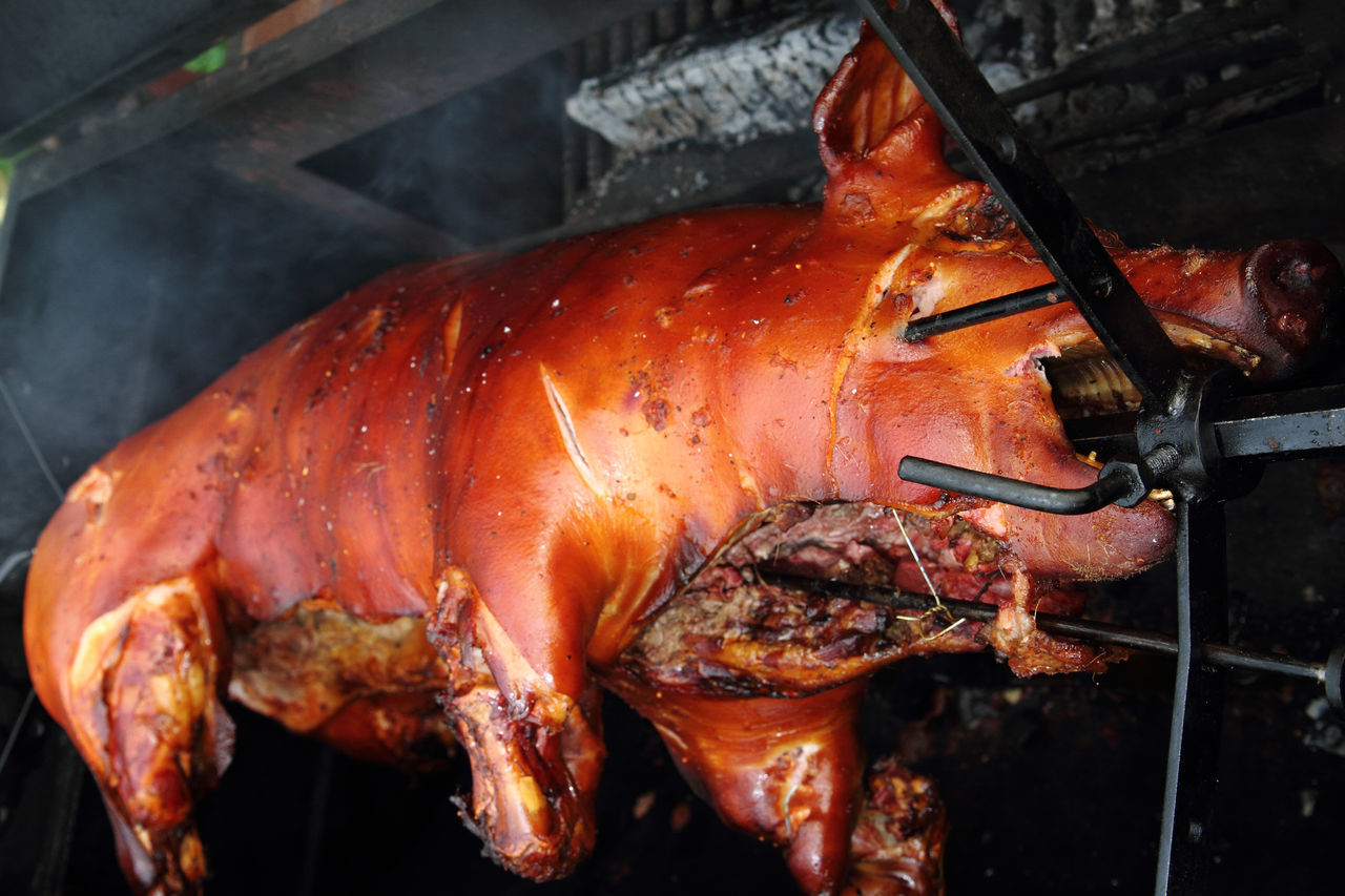 HIGH ANGLE VIEW OF MEAT ON BARBECUE